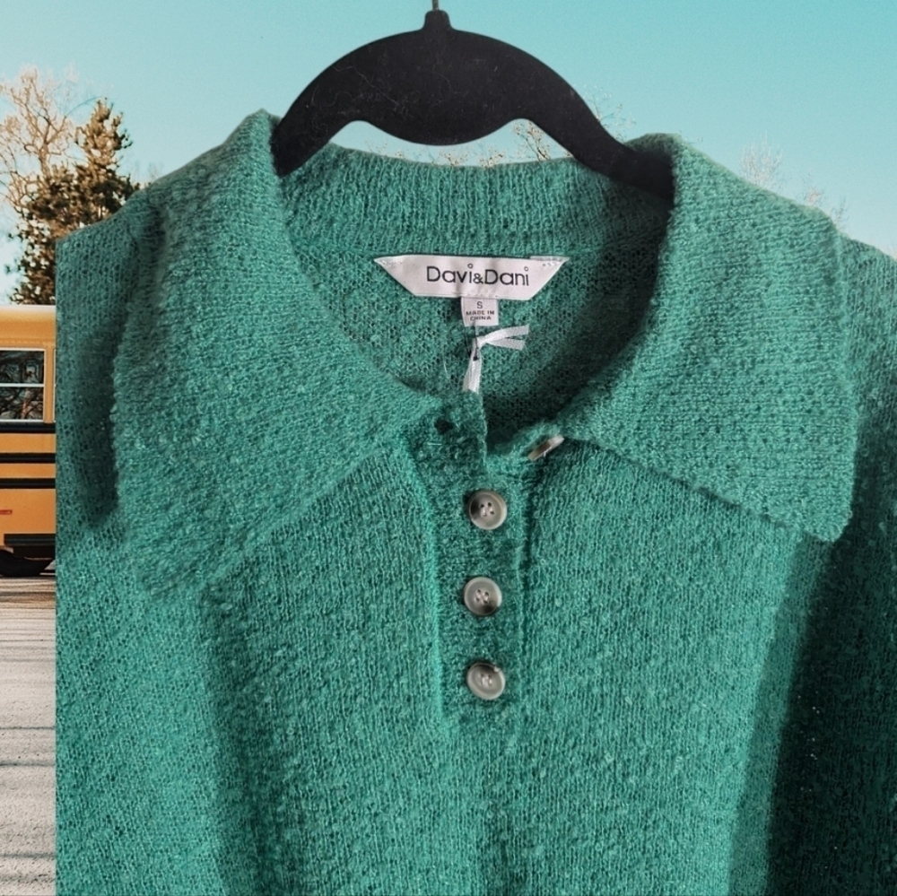 🤩 NWT Davi And Dani Green Women's Short Sleeve Sweater Size Small - Picture 3 of 7
